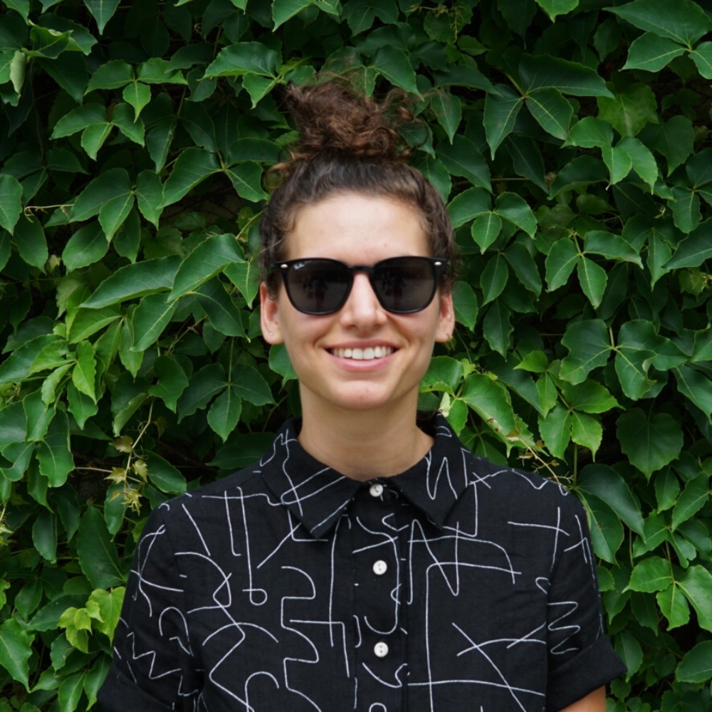 Meet your Posher, Alexis